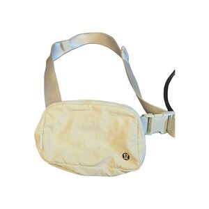 everywhere belt bag lululemon usa Amazon.com | Lululemon Everywhere Belt Bag 1L (Neo Mint)